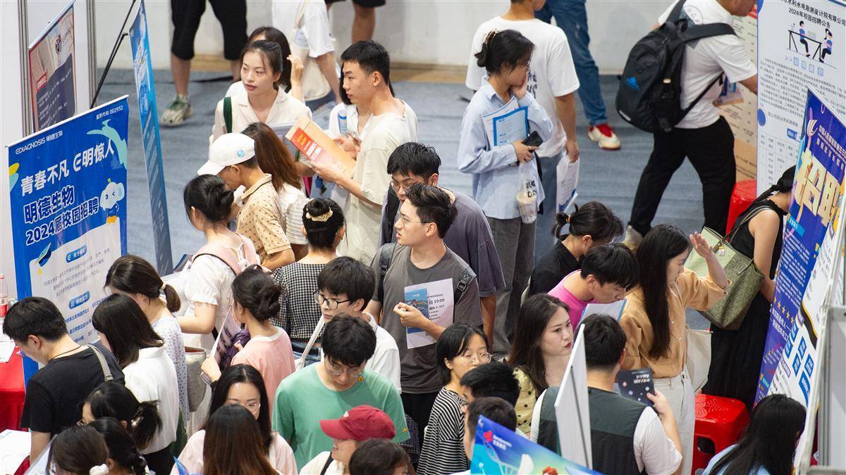 免费炸三张金花游戏